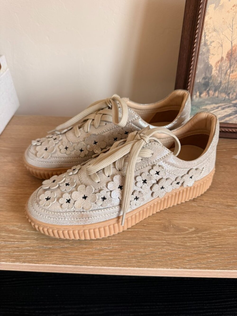 NEW Free People Wallflower Wimberly Sneakers in Champagne Metallic 7.5 - Picture 6 of 9